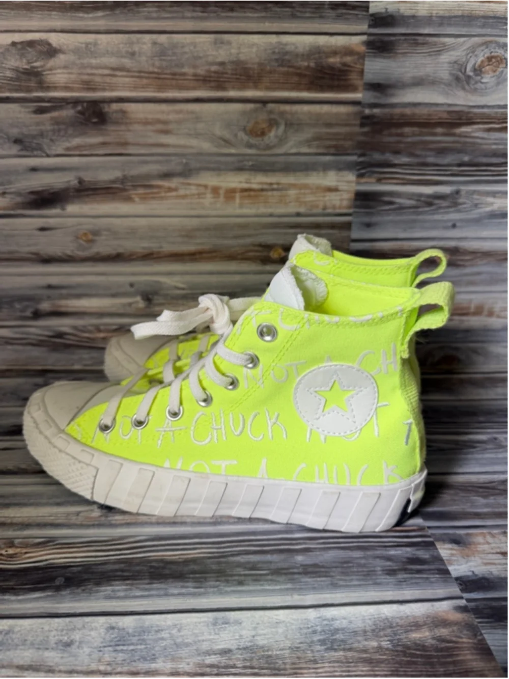 Converse UNT1TL3D High Not A Chuck Volt youth Sneaker Size 5 Hi vis green